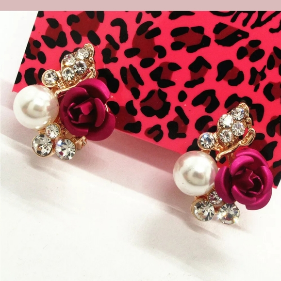 Betsey Johnson Jewelry - Fashion earrings